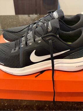 Nike Black and White Men's Athletic Sneakers.  Worn once.